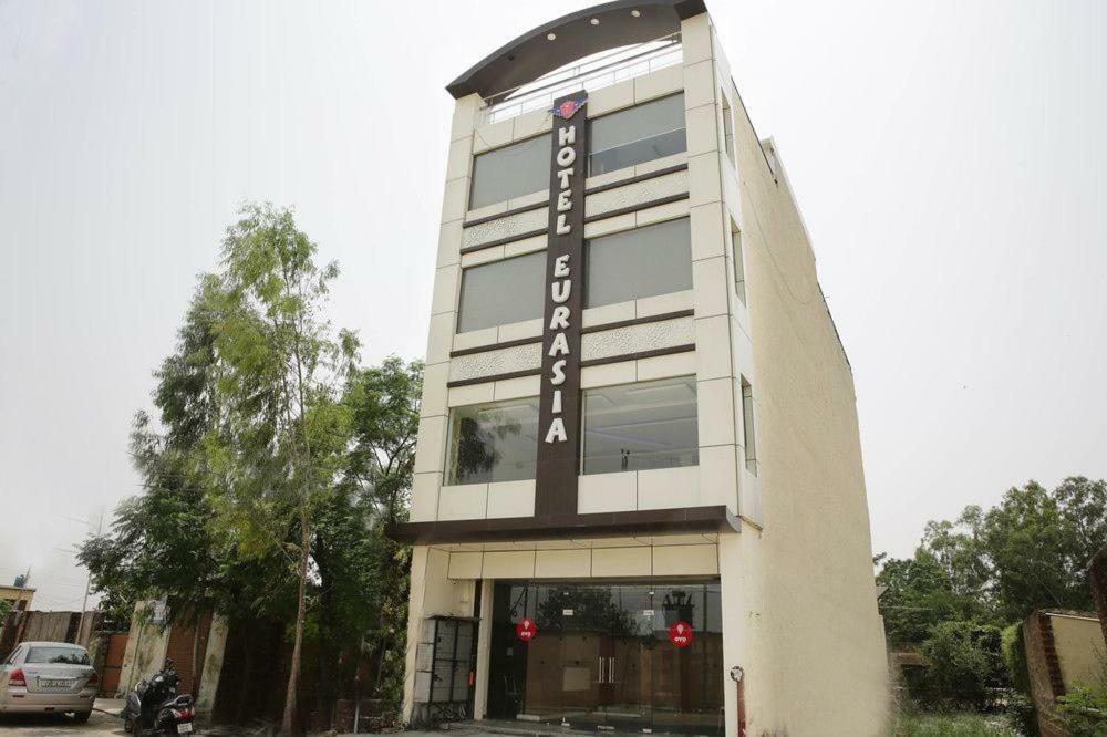 Hotel Eurasia Zirakpur Buitenkant foto